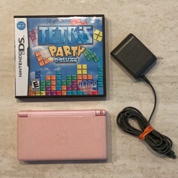Nintendo DS Lite Console & Charger Coral Pink Handheld & Tetris Party DS Game - Picture 16 of 16